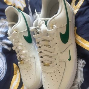 air force 1 green,size 9.5